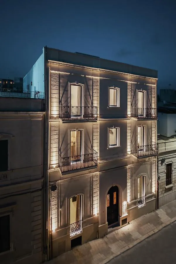 Living U Homesuites Lecce Italia