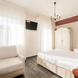Train Station Apartamento Mestre