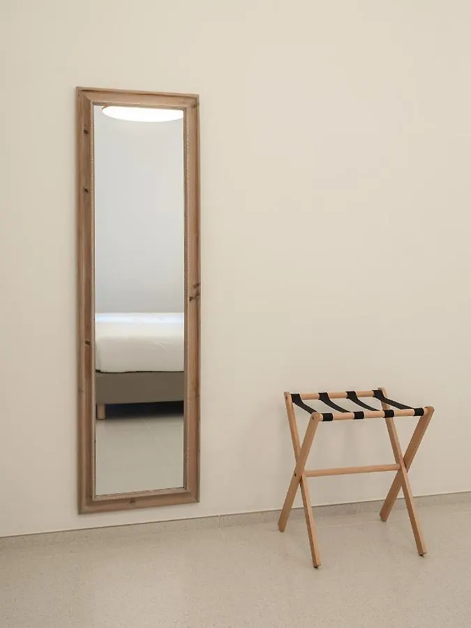 Living U Homesuites Lecce 0*,