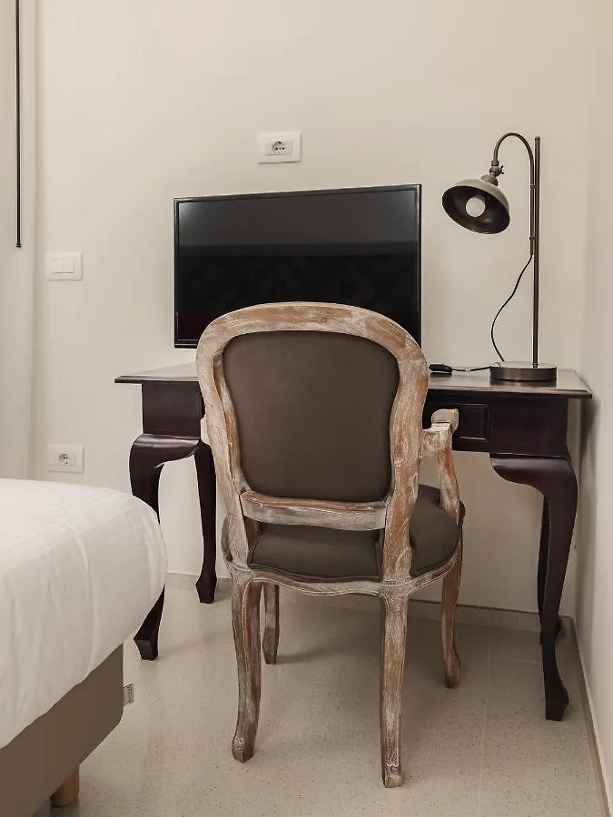 Living U Homesuites Lecce
