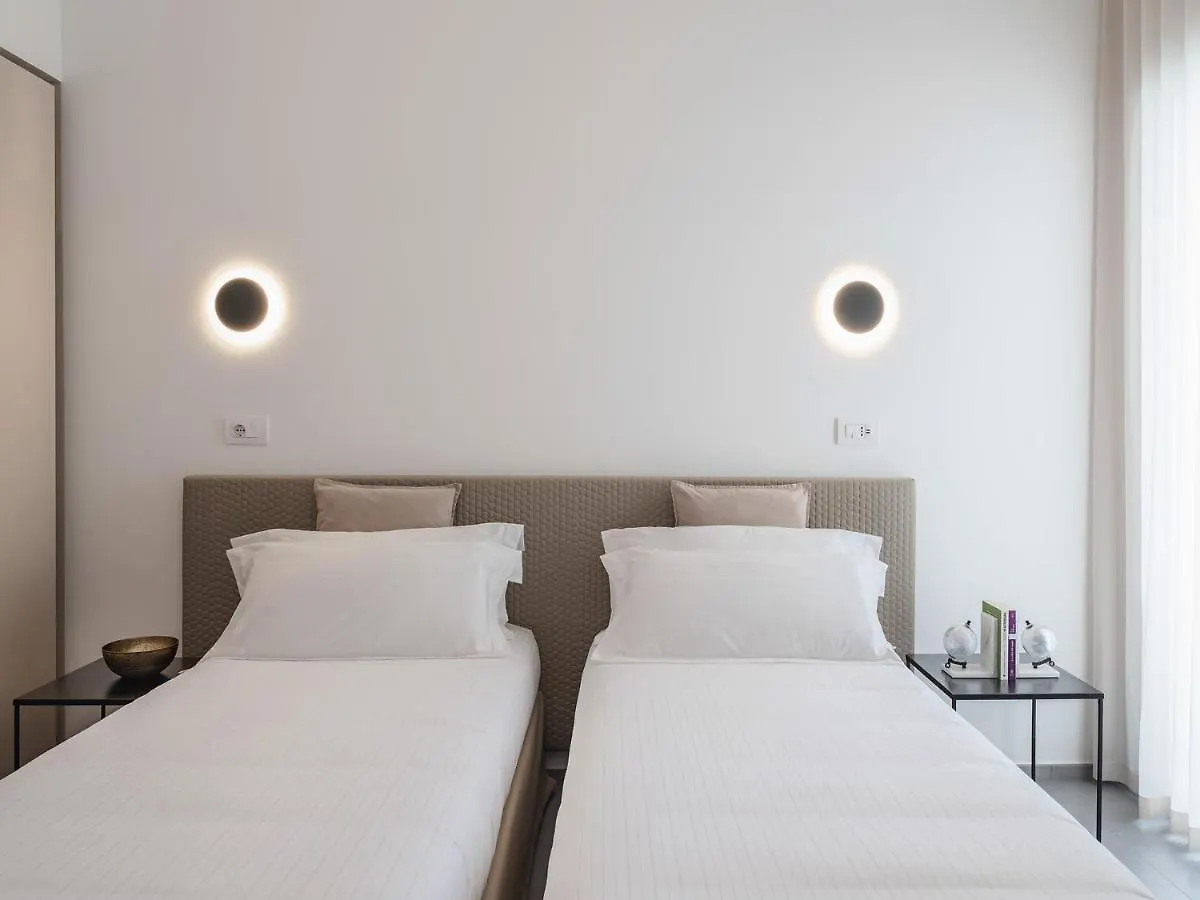 Living U Homesuites Lecce Aparthotel